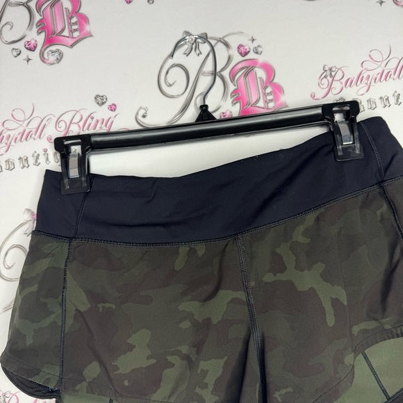 Lululemon Speed Up Short Incognito Camo Multi Gator Green Black LW7ATDR 4 - Picture 6 of 10